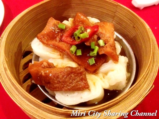 Steamed Szechuan Ox's Tripes with Cheong Fun