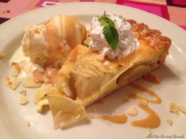 Apple Pie + Ice cream