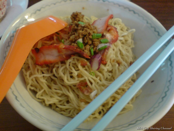 Mee Kolok