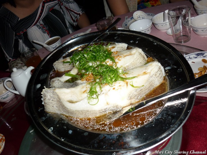 Steamed Codfish with Light Soya Sauce