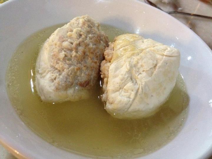 Meat stuffed tau fu