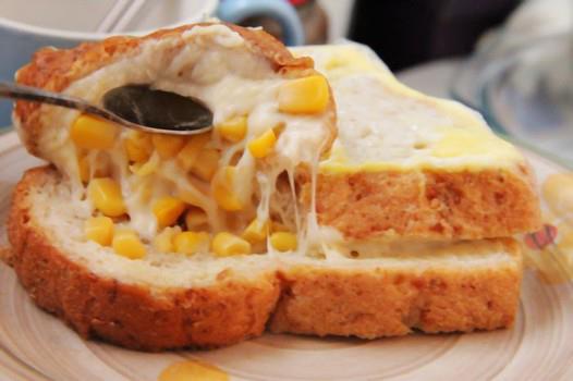 Steamed cheese corn whole-wheat toast clips