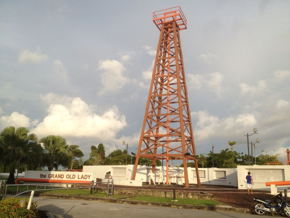 the Grand Old Lady Oil Well Miri