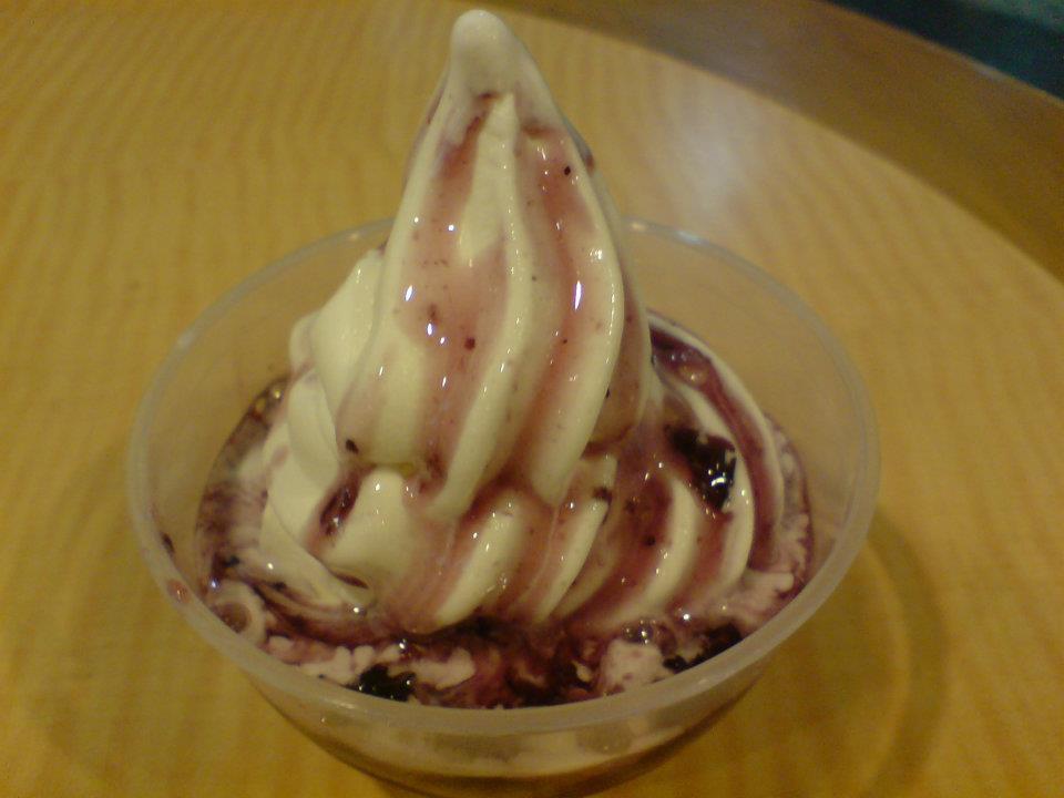 Blue Berries Ice Cream at SugarBun Boulevard