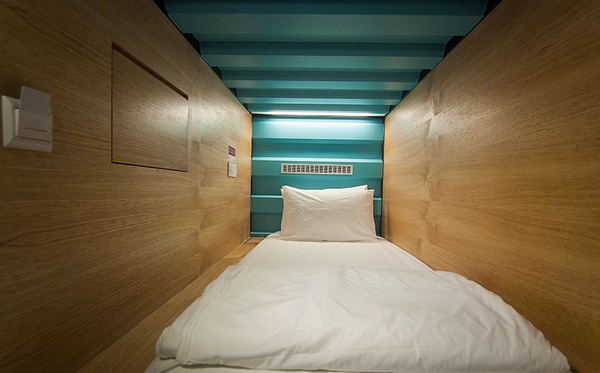 Capsule Hotel concept2