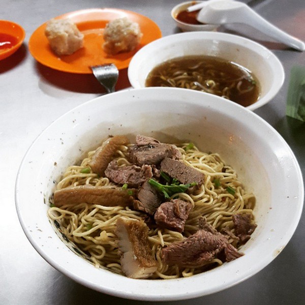 18-beef-noodles-dry-or-soup