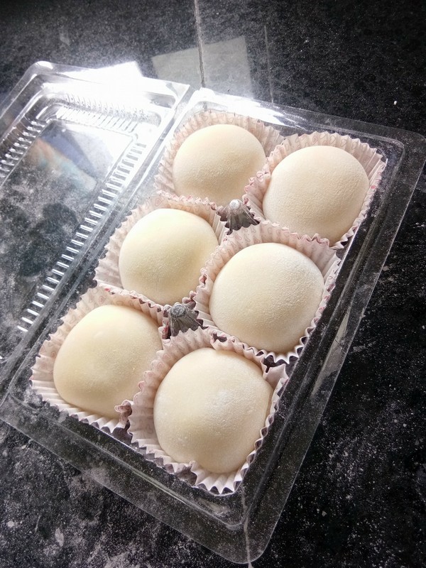 Delicious Snow Bun Mango Cheese Desserts now in Miri City 