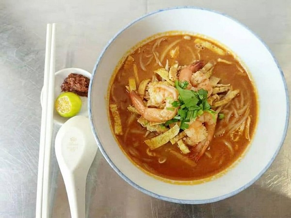 Original Kuching Laksa stall now at 63 Cafe Miri – Miri 